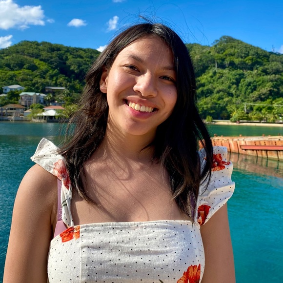 Meet your Posher, Erin - Picture 3 of 4